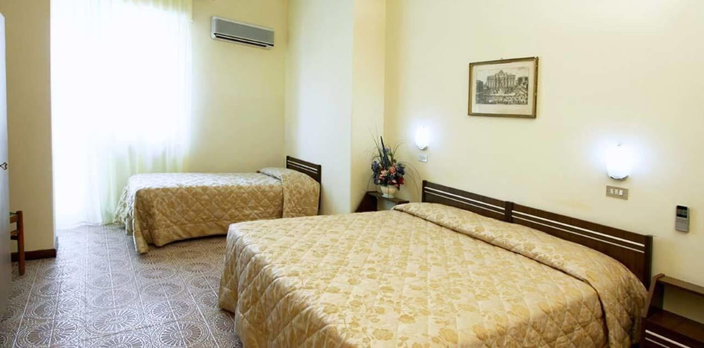 Hotel-Blurelda-Room-17