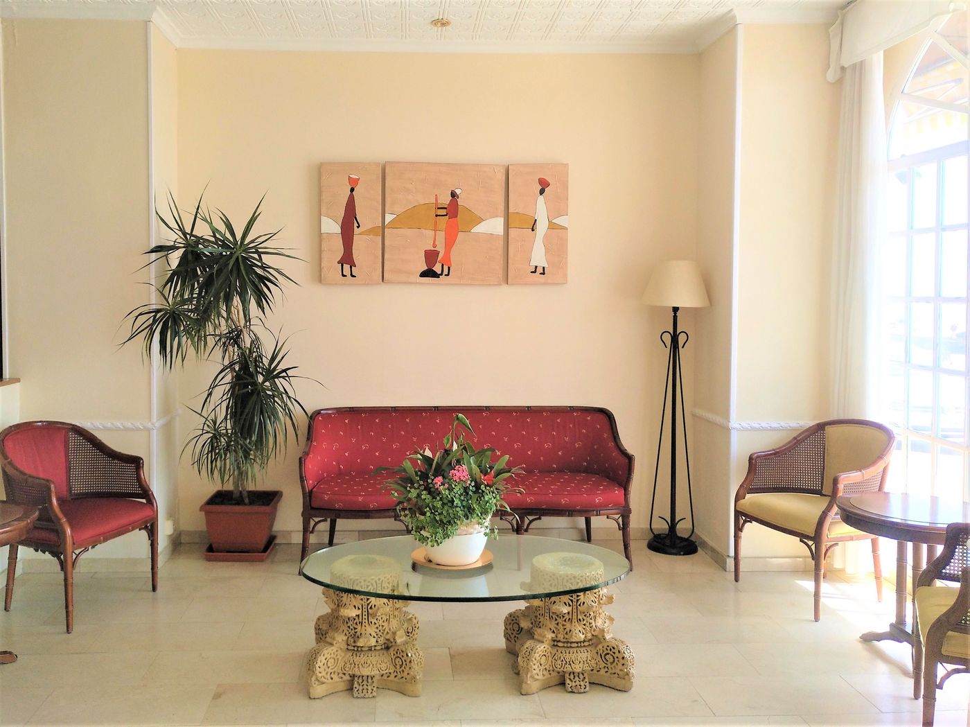 Stella-Maris-Lobby-30