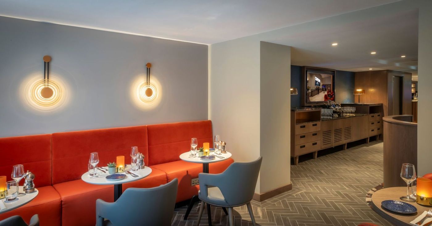 Clayton-Hotel-Cardiff-Lane-Bar-18