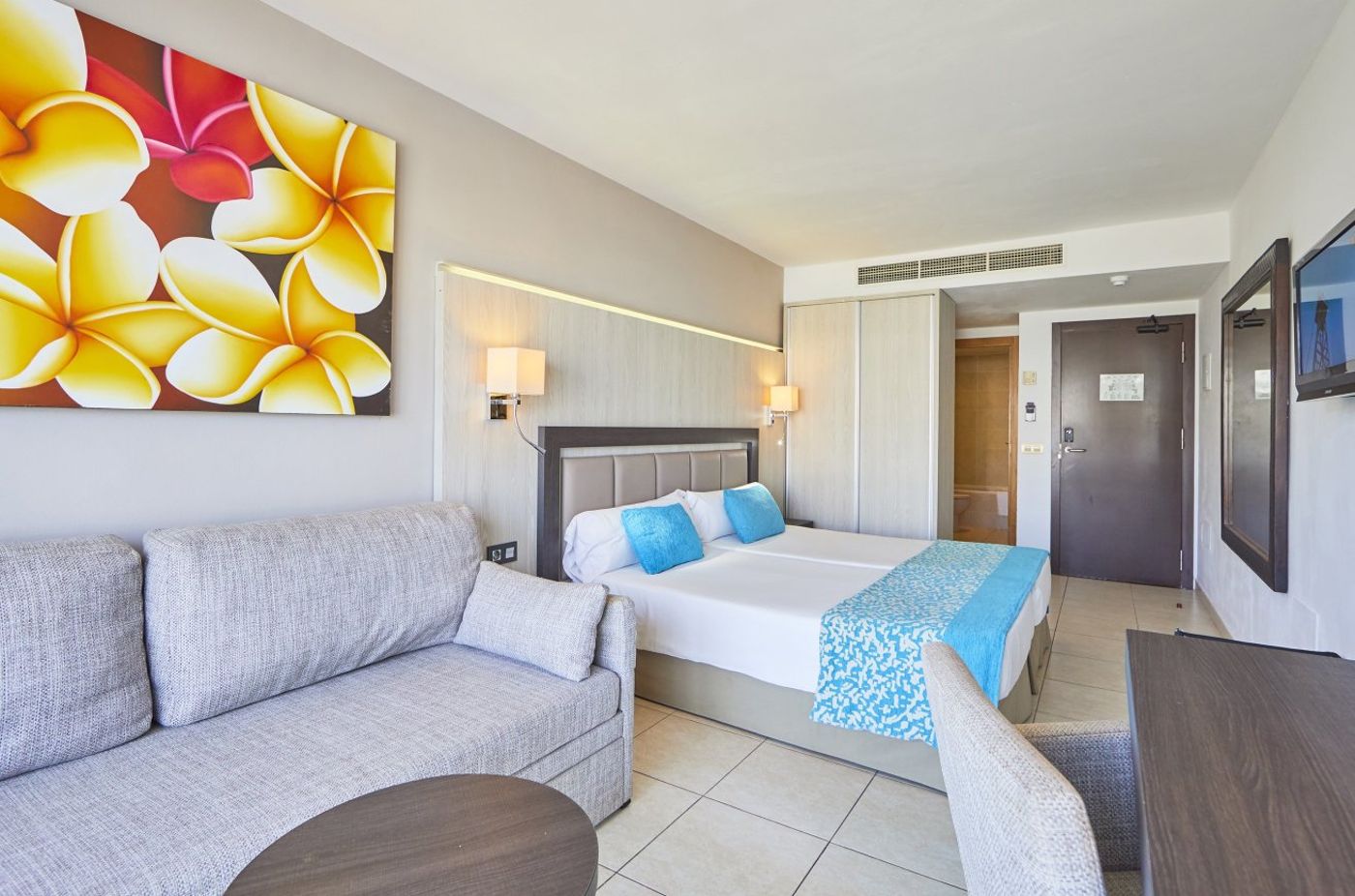 Fergus Style Bahamas