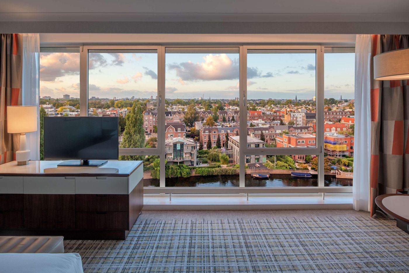 Hilton-Amsterdam-Room-49