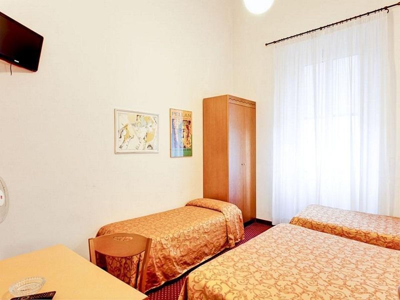 Hotel-Nuova-Italia-Room-16