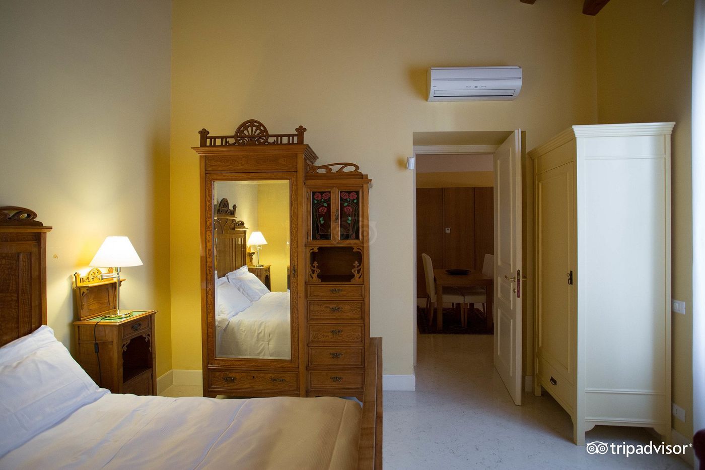 Palazzo-Brunaccini-Room-27