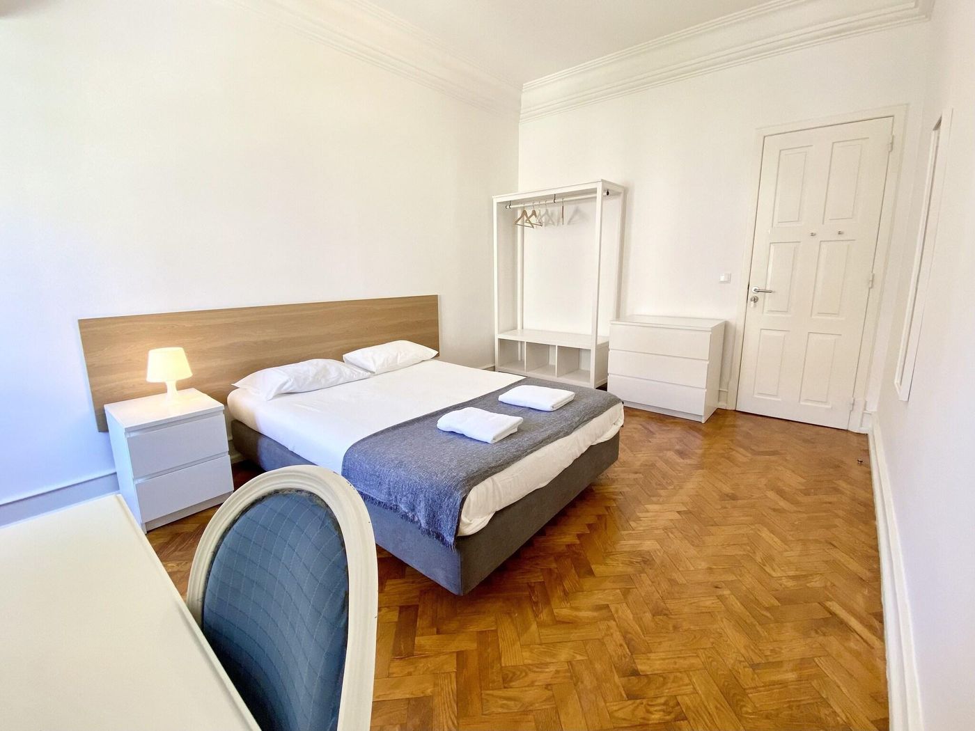 Home-Out-Rooms---Apartments-Room-46