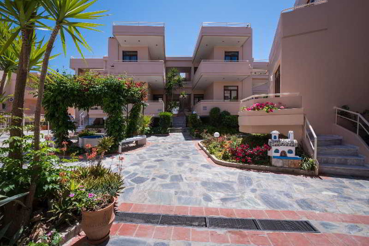 Oscar-Suites---Village-General-view-9