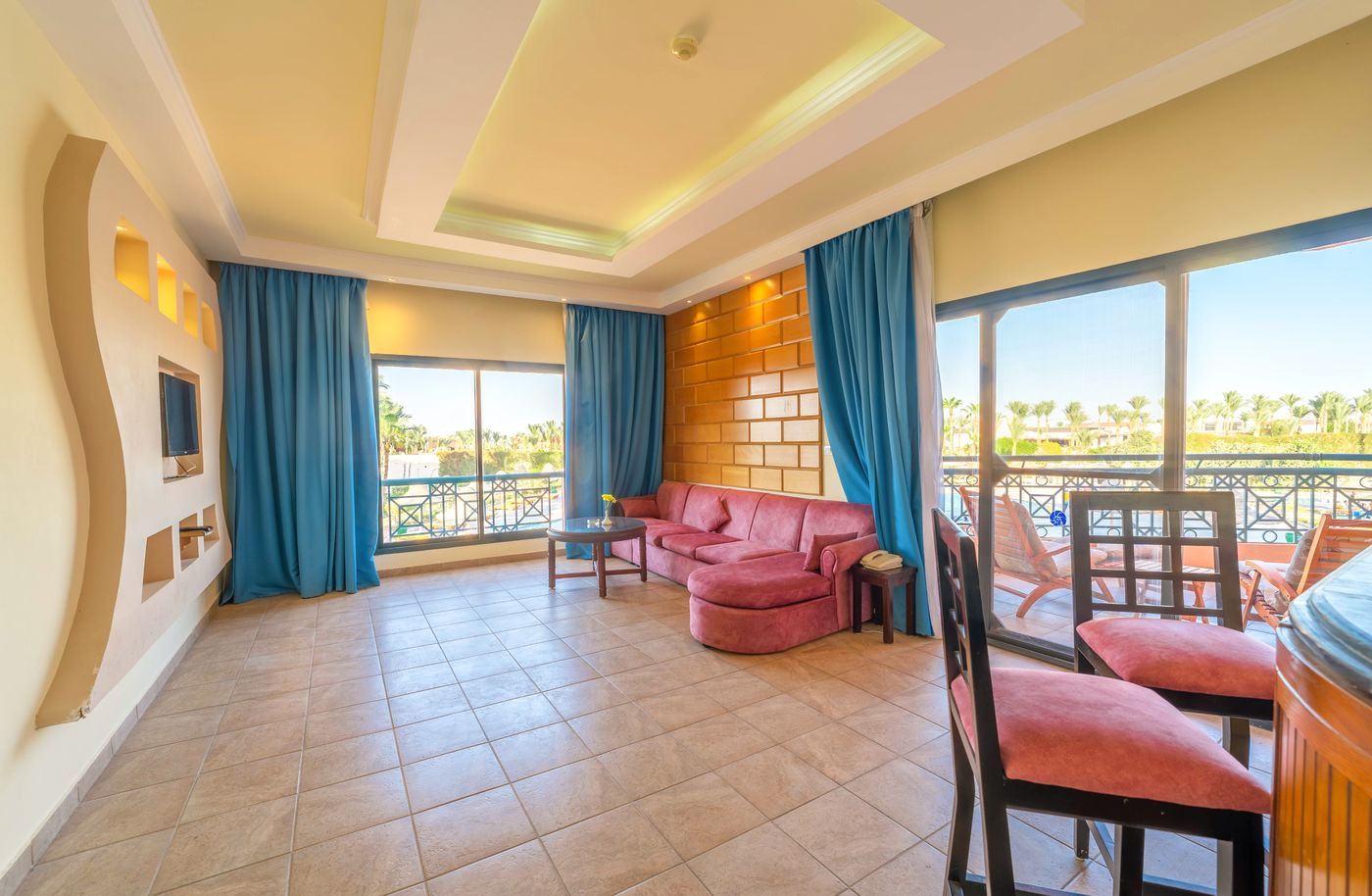 Parrotel Aqua Park Resort