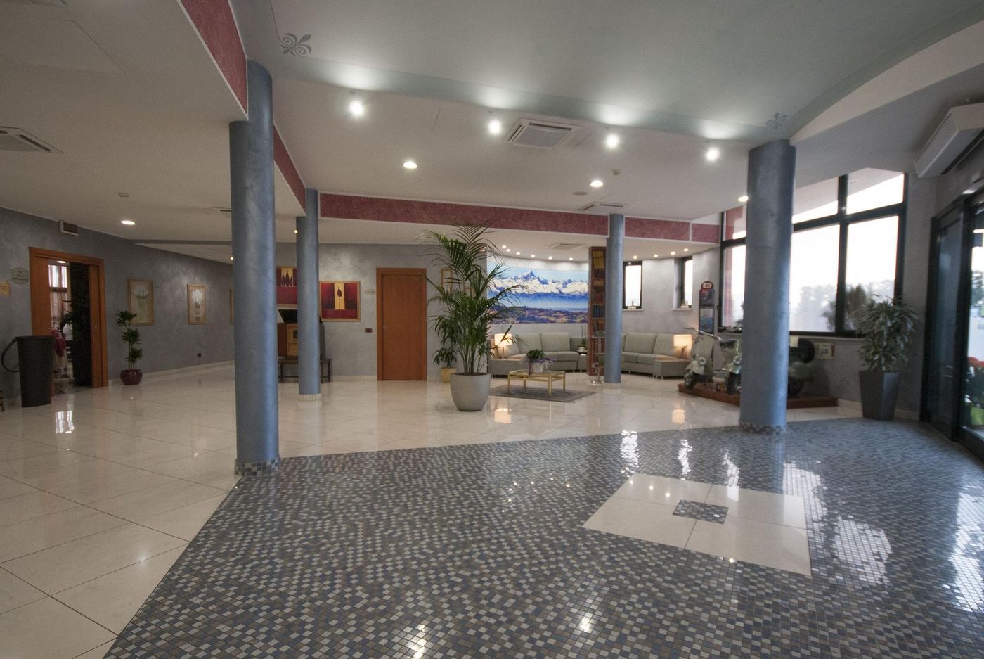 Brindor Hotel - Italy - POIRINO - Lobby - 8