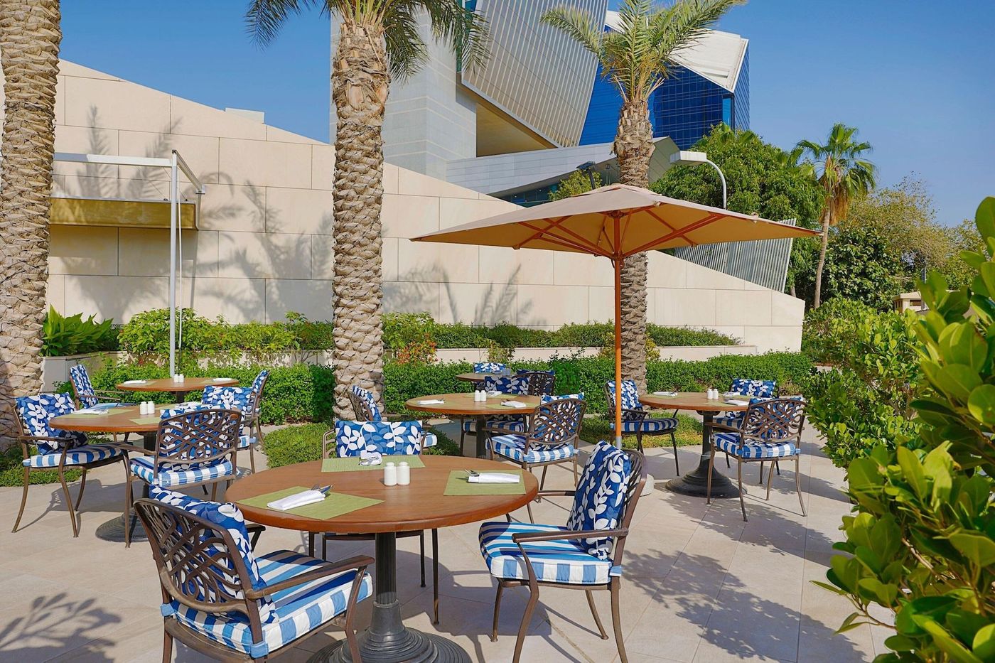 Sheraton-Dubai-Creek-Hotel-and-Towers-Terrace-85