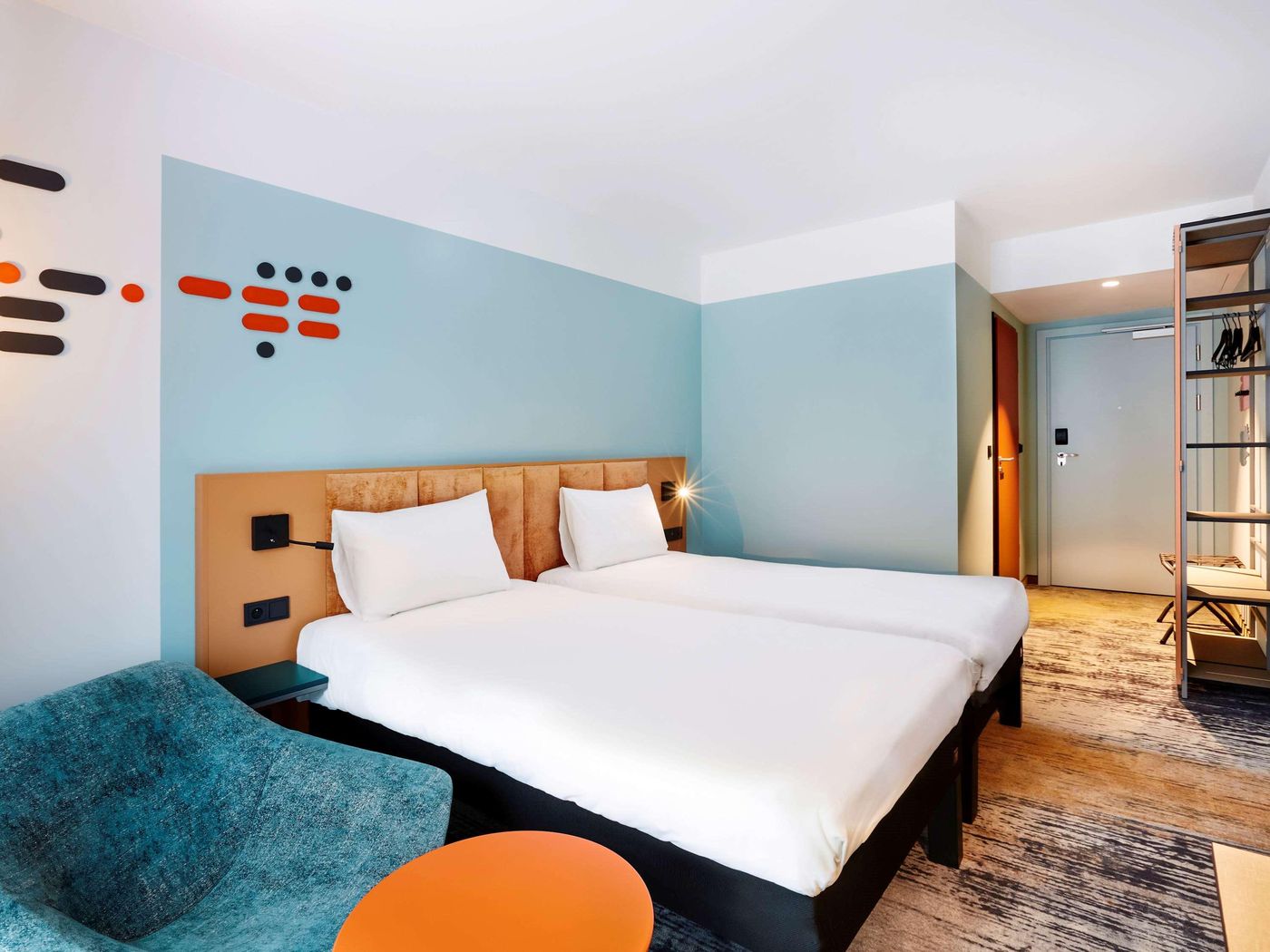 Ibis-Styles-Krakow-Centrum-Room-8