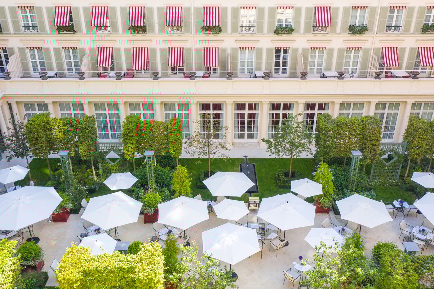 Le-Bristol-Paris-General-view-85