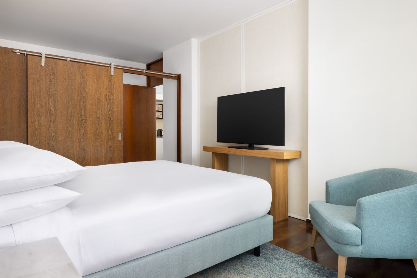 Marriot-Residences-Salgados-Resort-Room-36