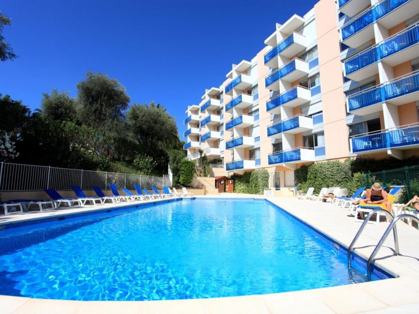 Inter-Hotel-Residence-les-Agapanthes-General-view-3