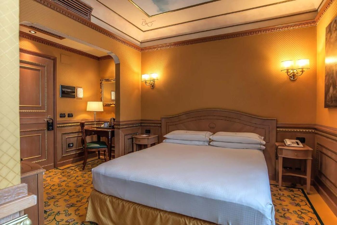 Hotel-River-Palace-Room-34