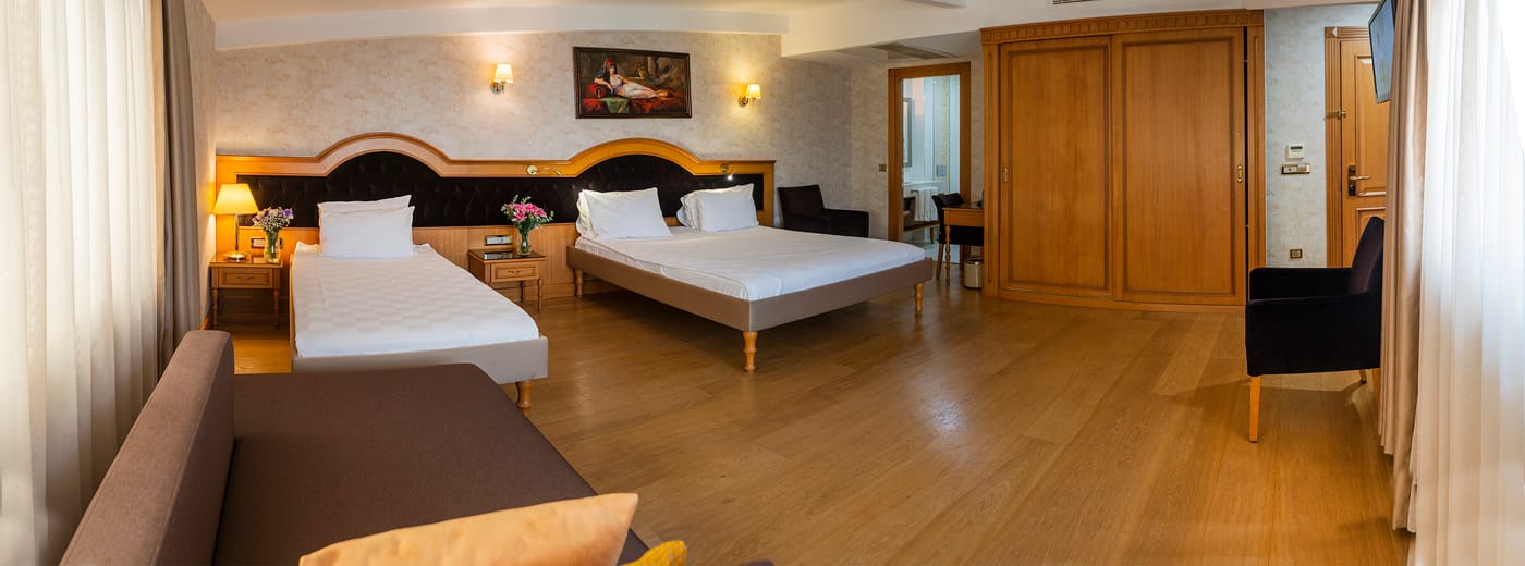 Aprilis-Hotel-Room-4