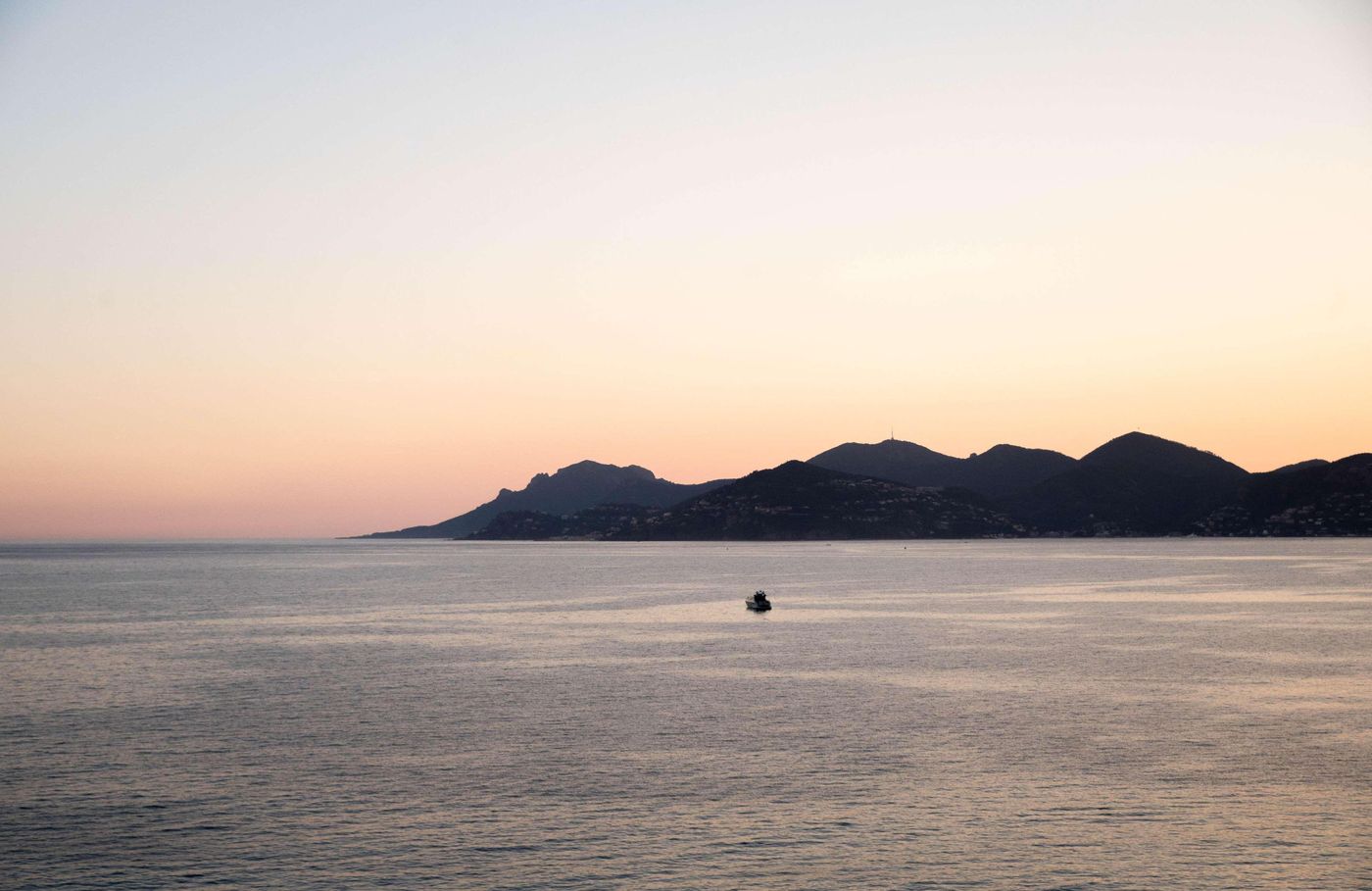 Canopy-by-Hilton-Cannes-Restaurant-79