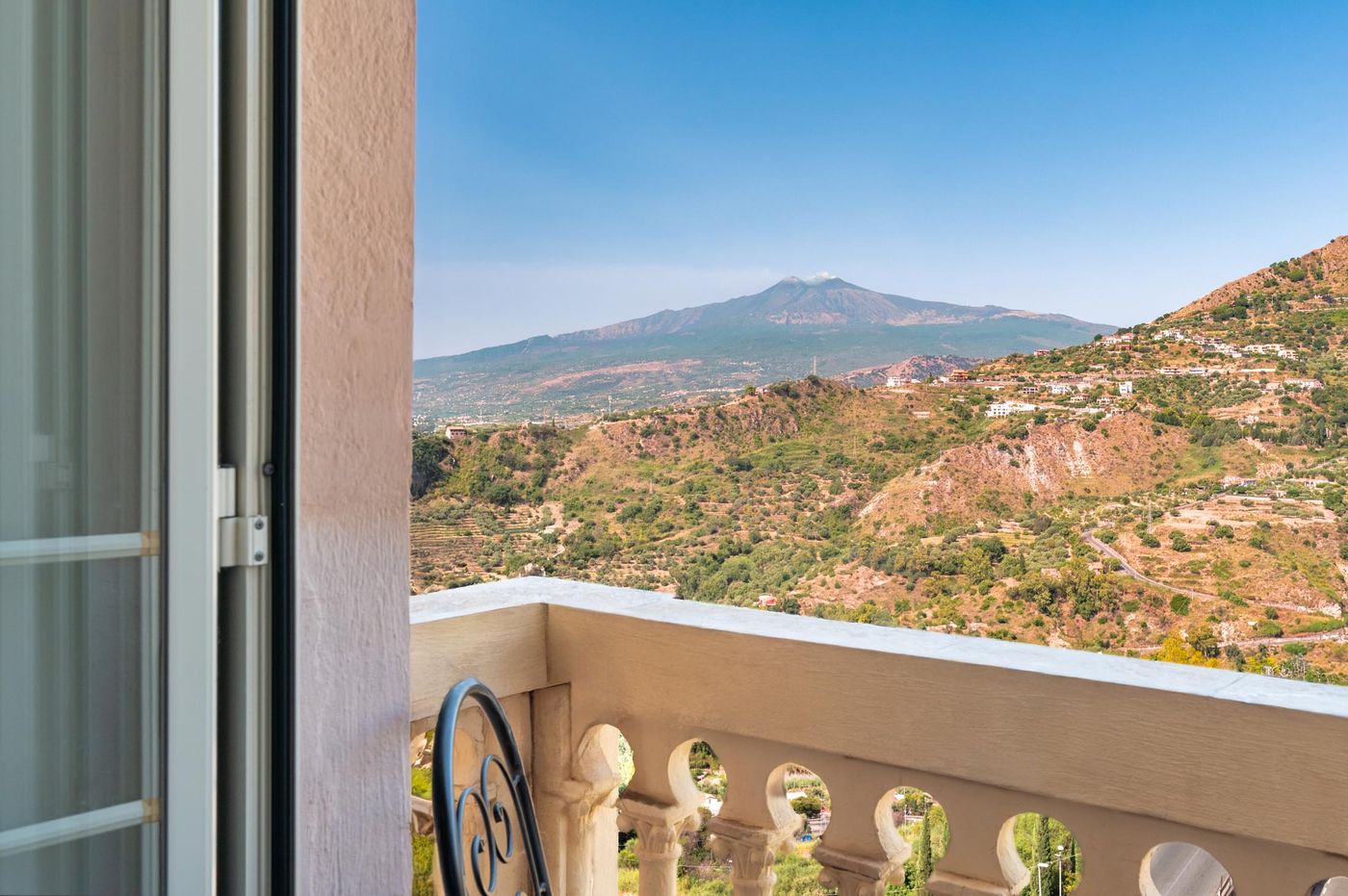 Excelsior-Palace-Room-74