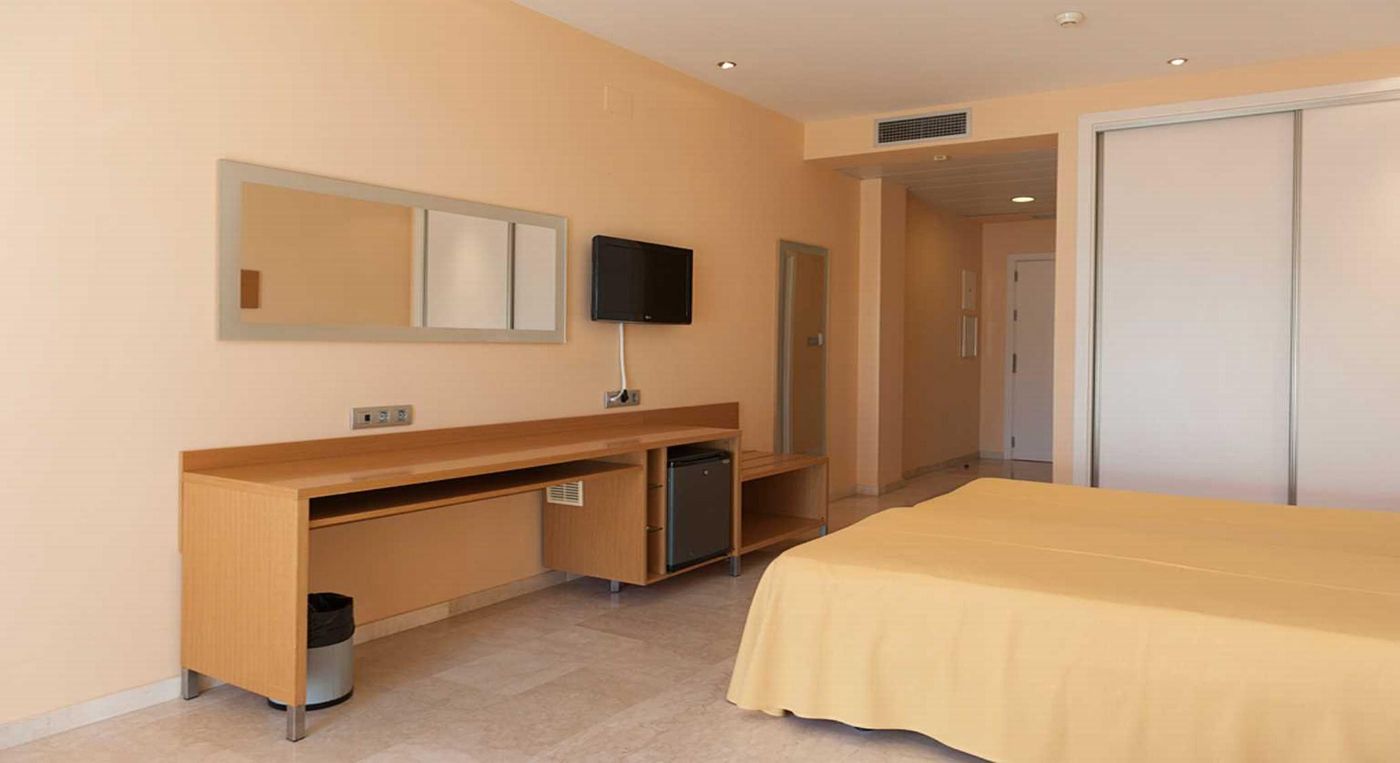Mediterraneo-Benidorm-Hotel-Room-30