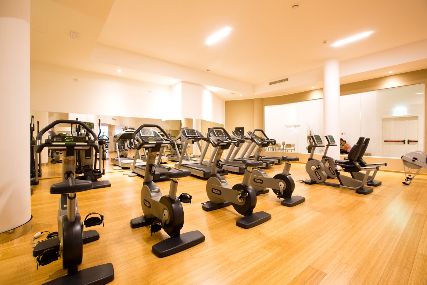 Mercure-Olbia-Sports-and-Entertainment-61