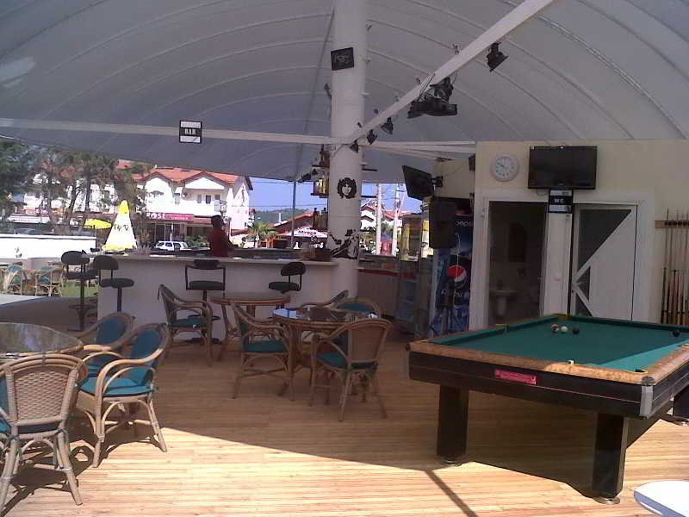 Ant-Apartments-Bar-40