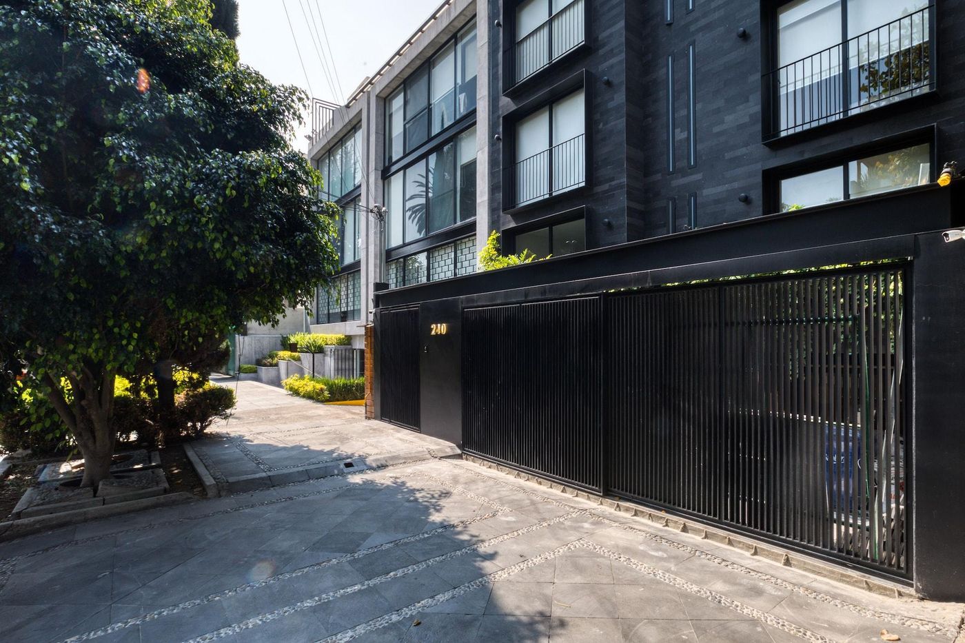 Uliv Poe 240-Mexico-Mexico City-General view-5