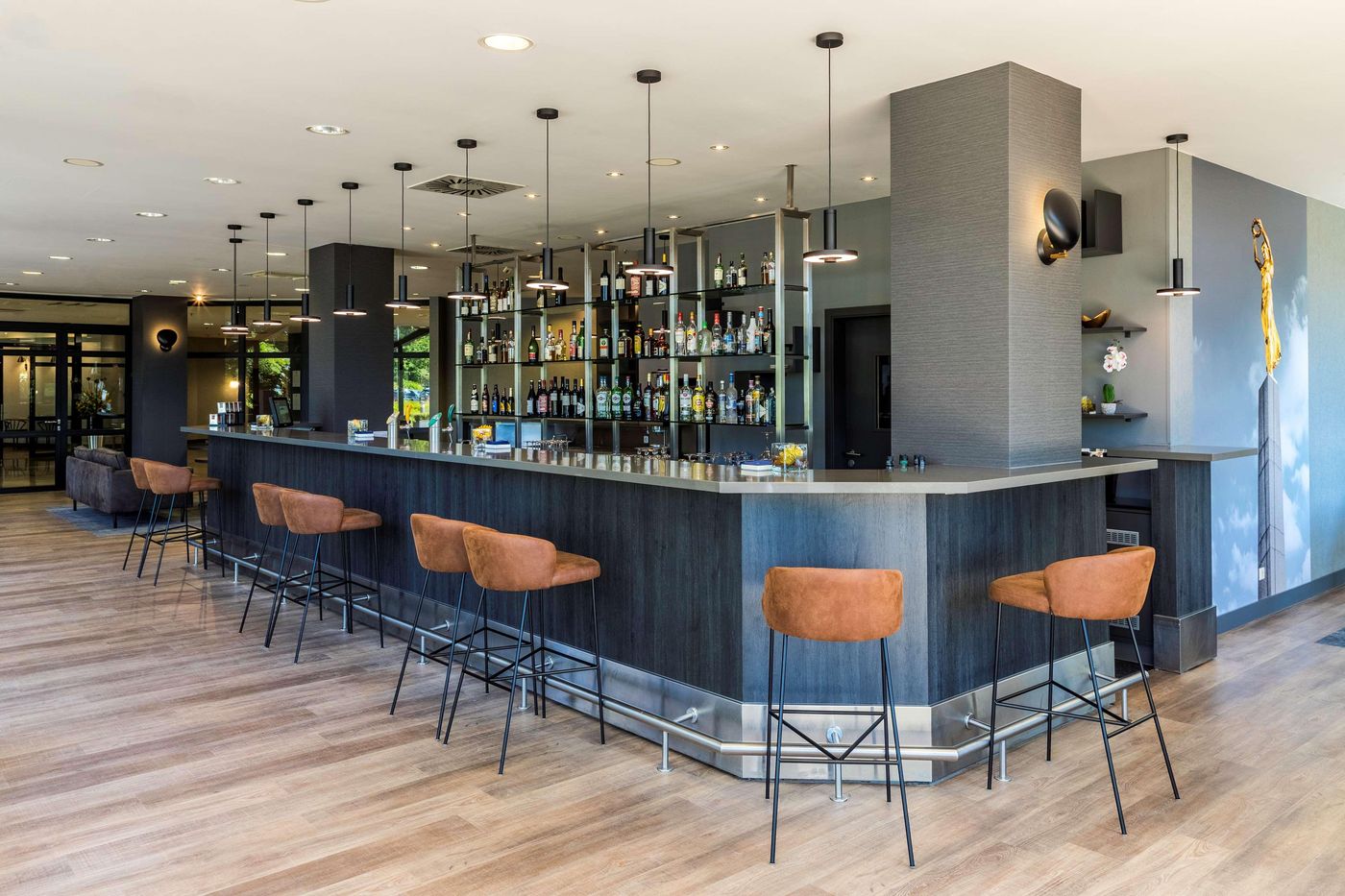 NH-Luxembourg-Airport-Bar-13