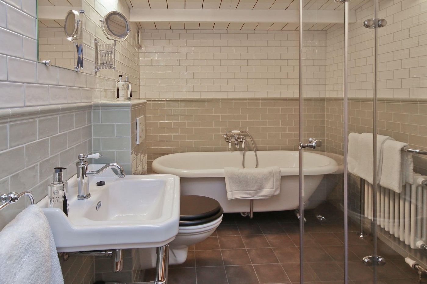 Hotel-Suites-Wilma-J-Room-44