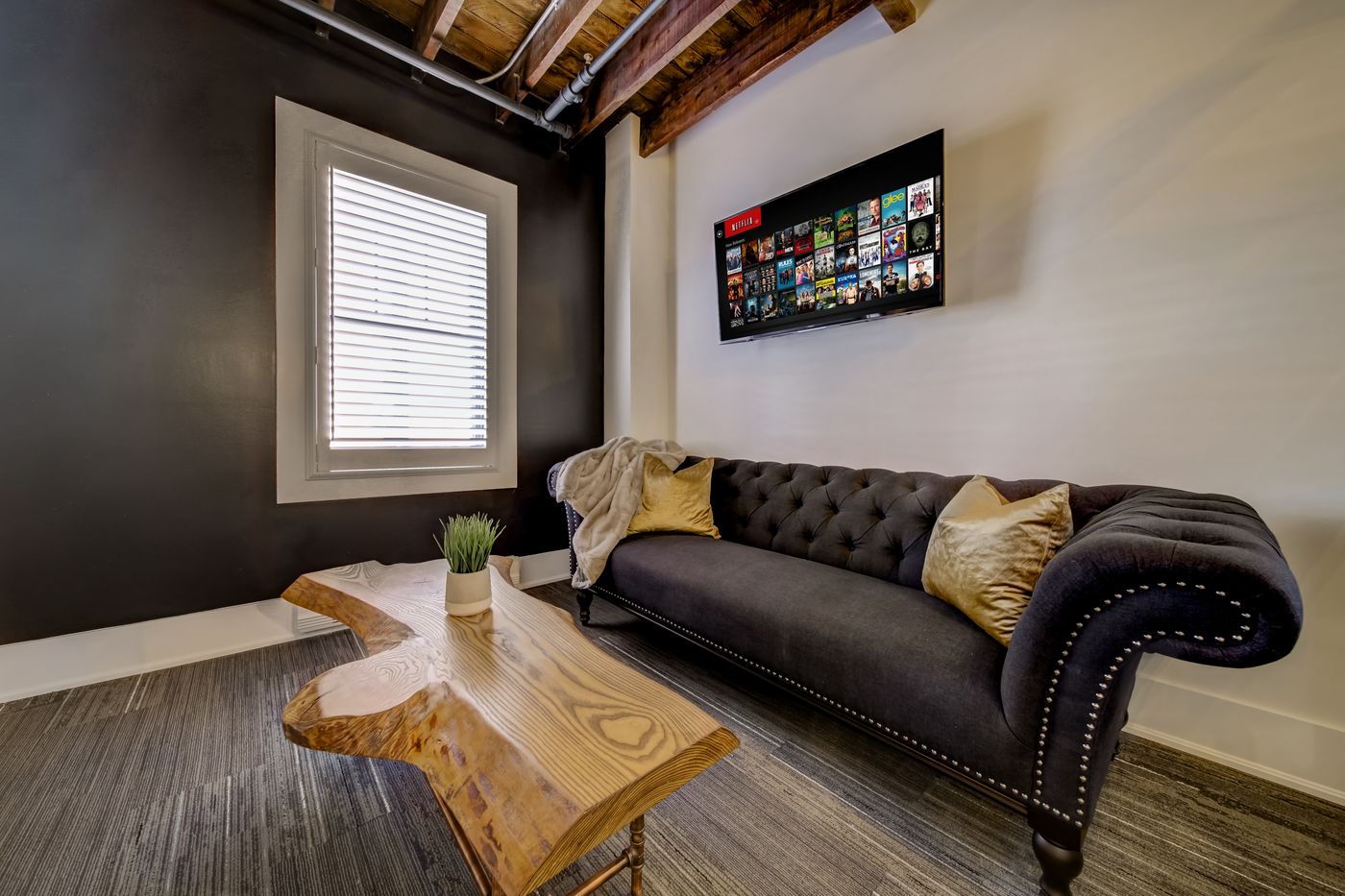 Thewestlake-Canada-Toronto-Room-4