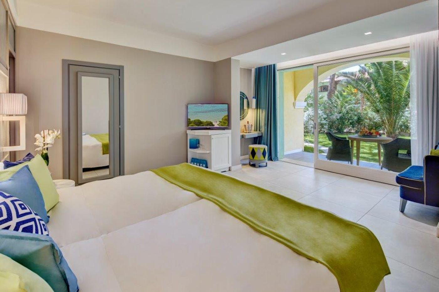 Forte-Village-Resort-Pineta-Room-11