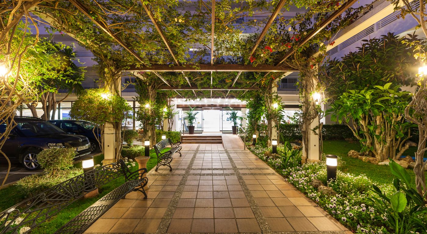 Hotel Globales Pionero/Santa Ponsa Park