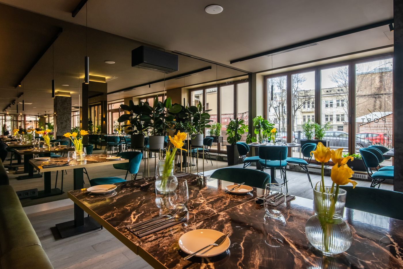 Conti-Lithuania-VILNIUS-Restaurant-2