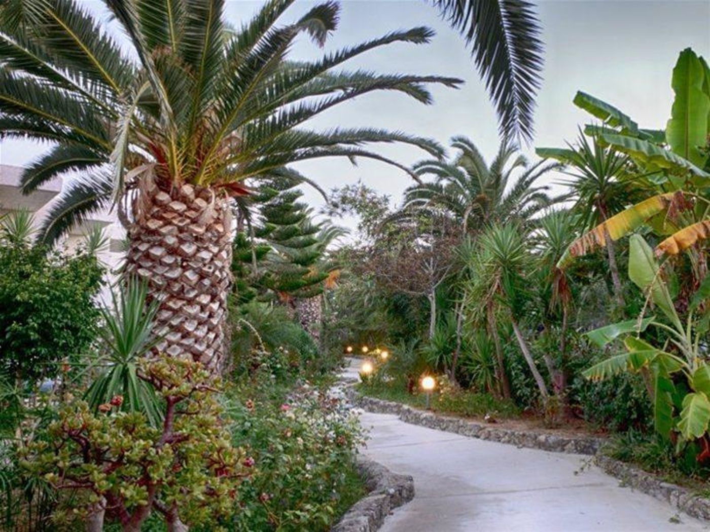 Sandy-Beach-General-view-3