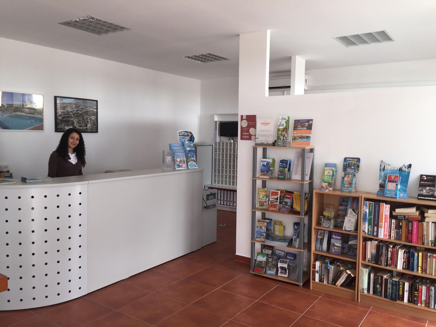 VitaSol-Park-Lobby-38