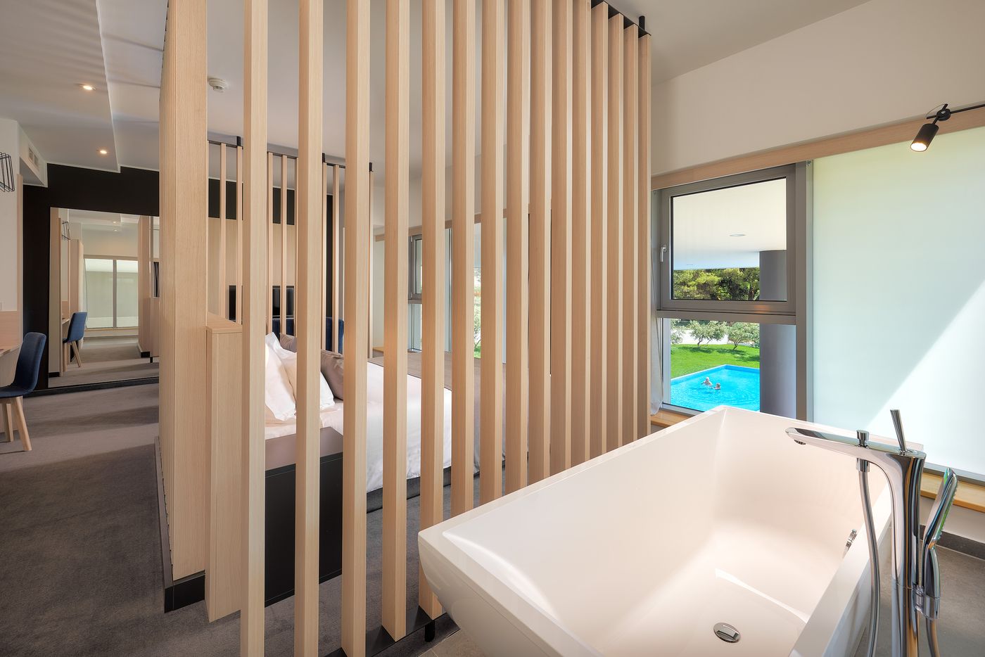 Salona-Palace-Room-47