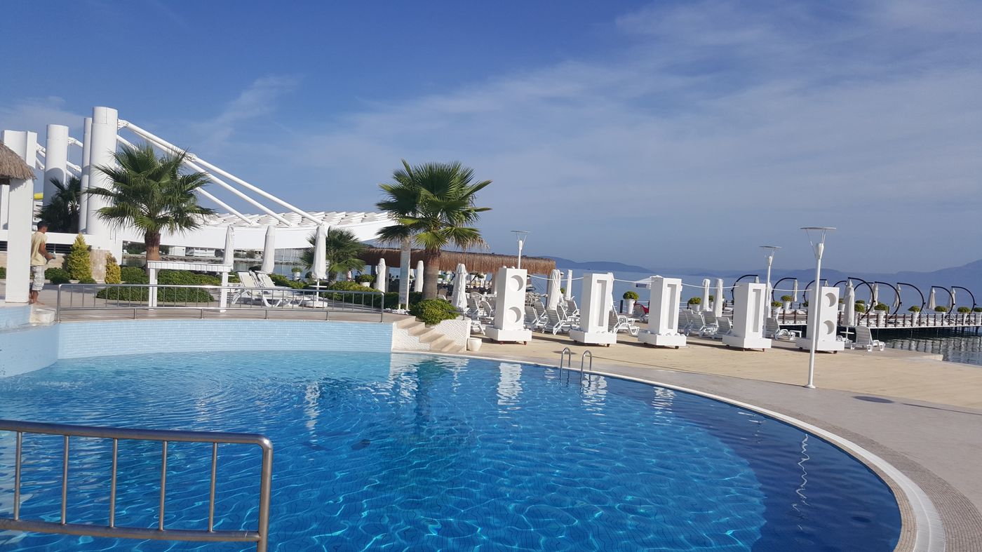 Ilica-Hotel-Spa---Thermal-Resort-Pool-6