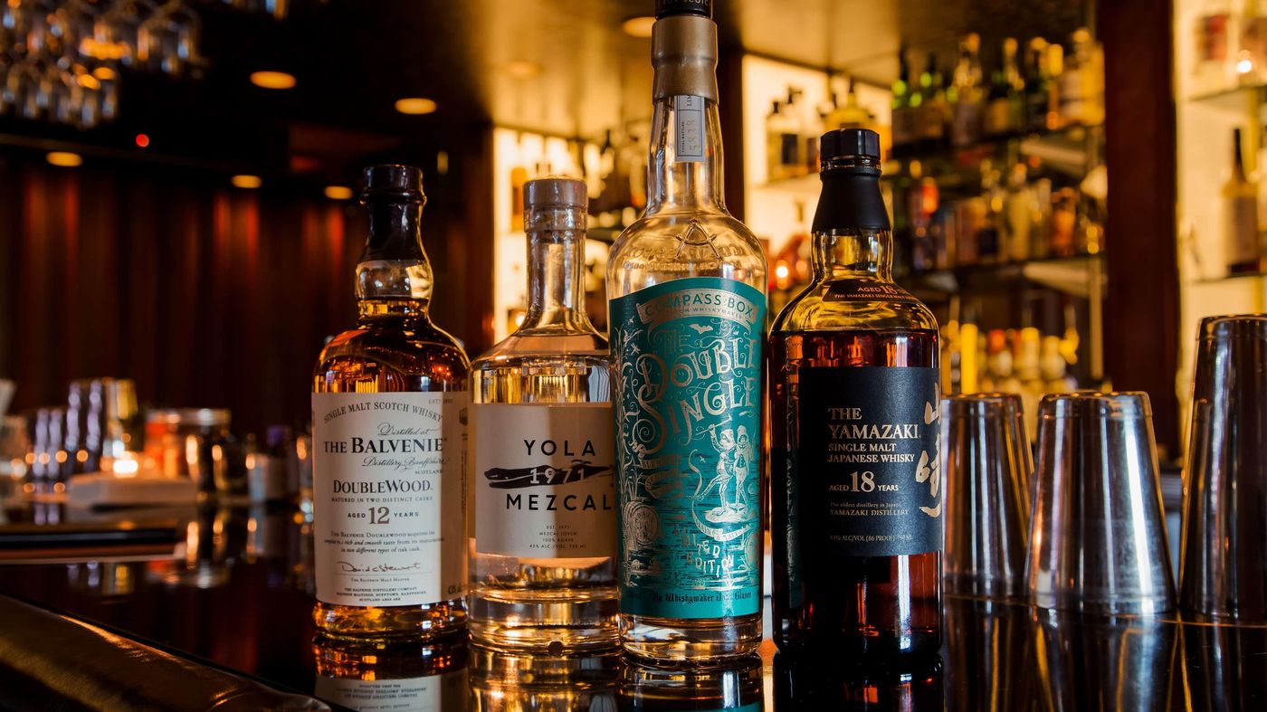 Best-Western-Plus-Hollywood-Hills-Bar-50