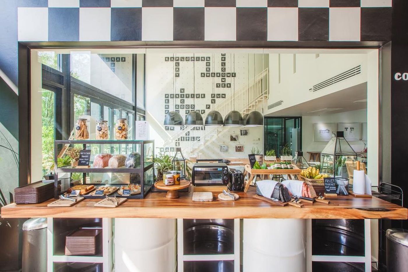 Blu-Monkey-Hub-and-Hotel-Phuket-Restaurant-24