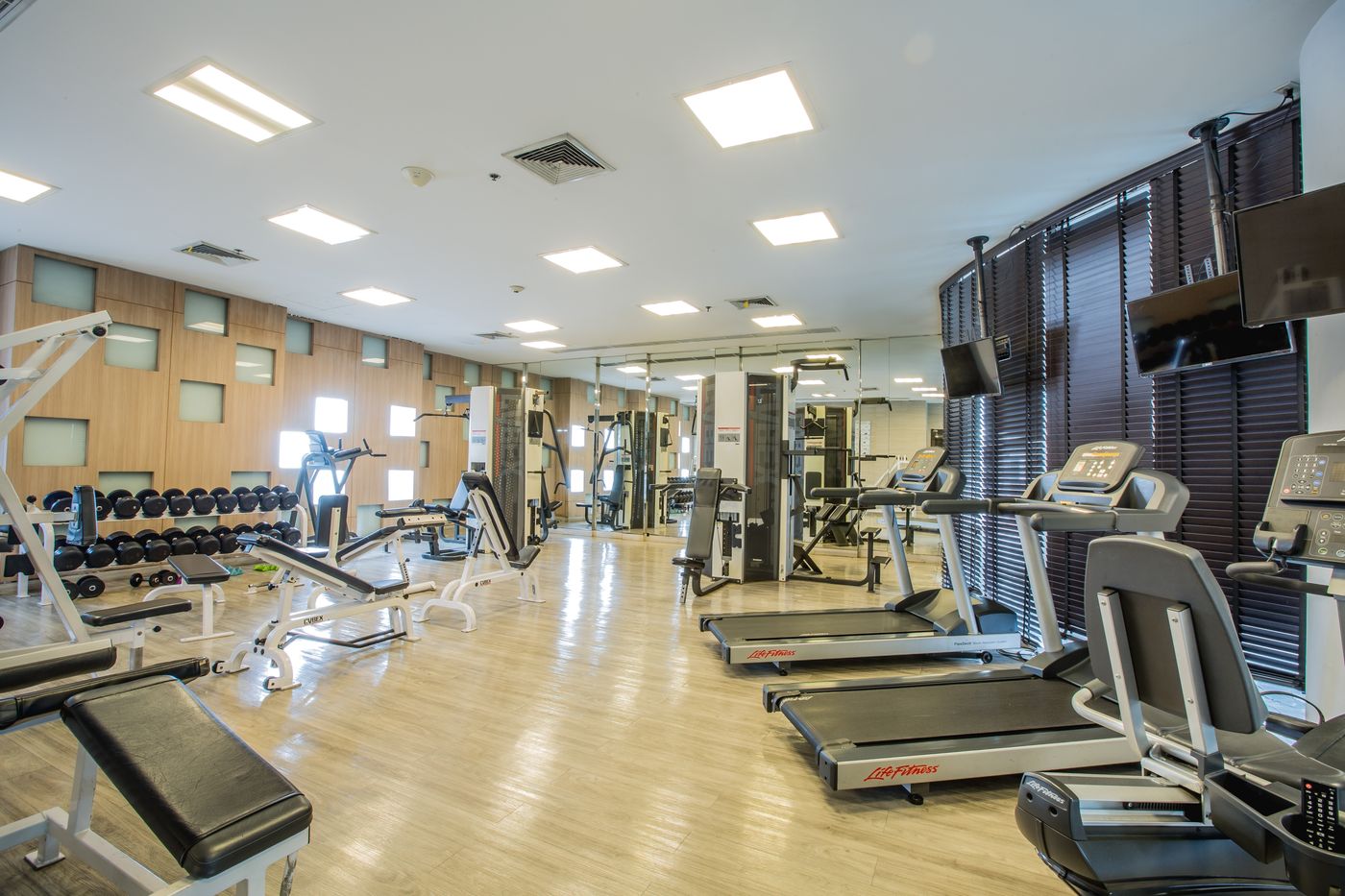 Century-Park-Sports-and-Entertainment-60