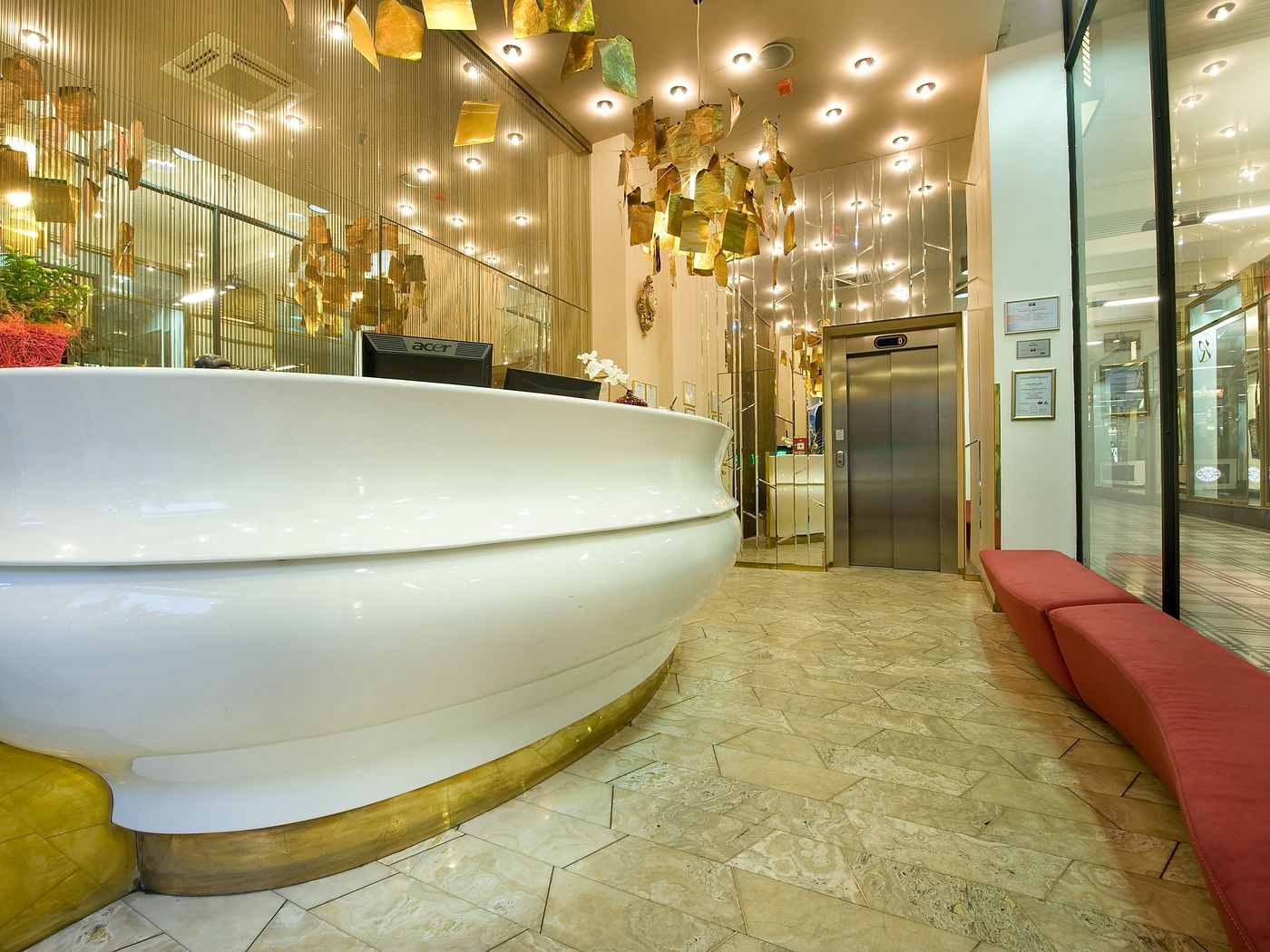 EA-Hotel-Rokoko-Lobby-13