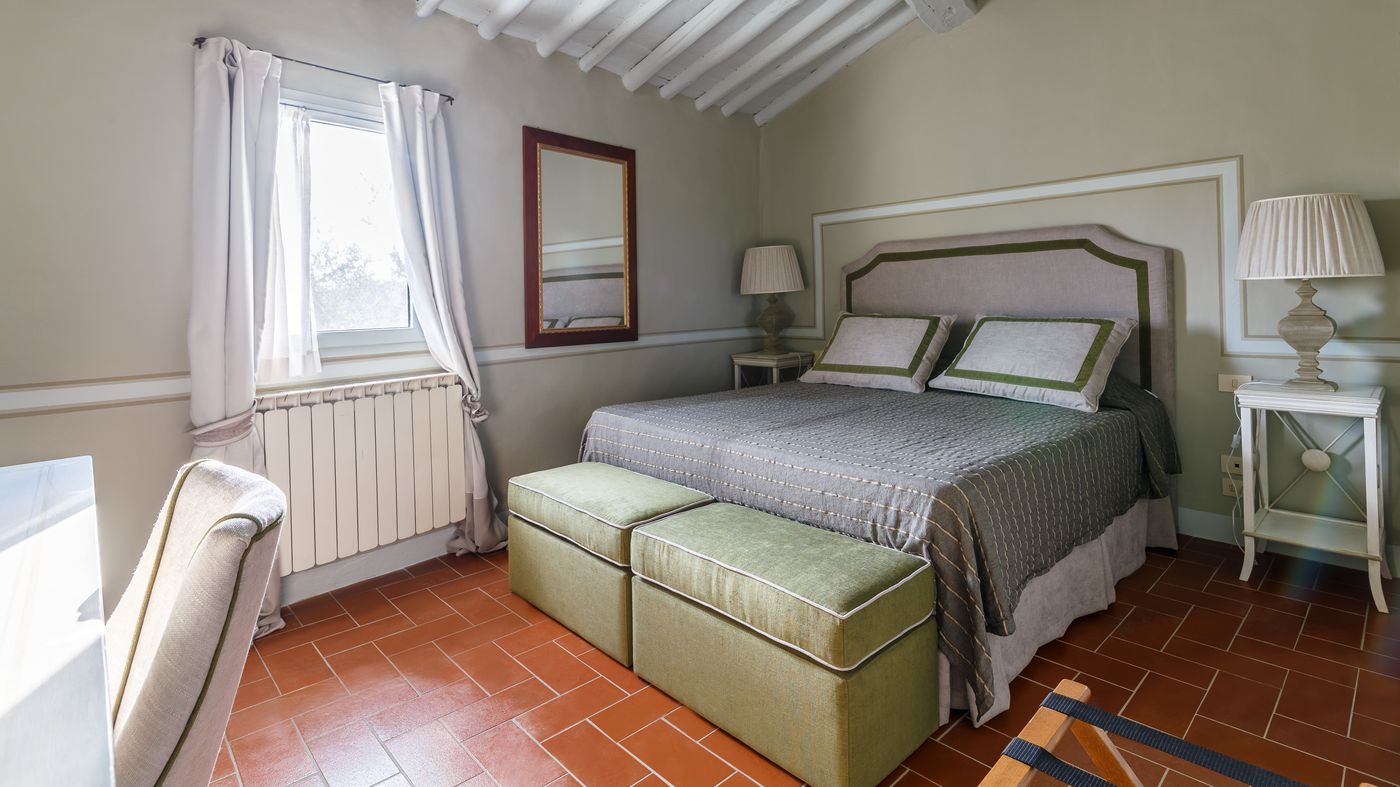 Relais-Villa-Olmo-Food-and-Wine-Resort-Room-16