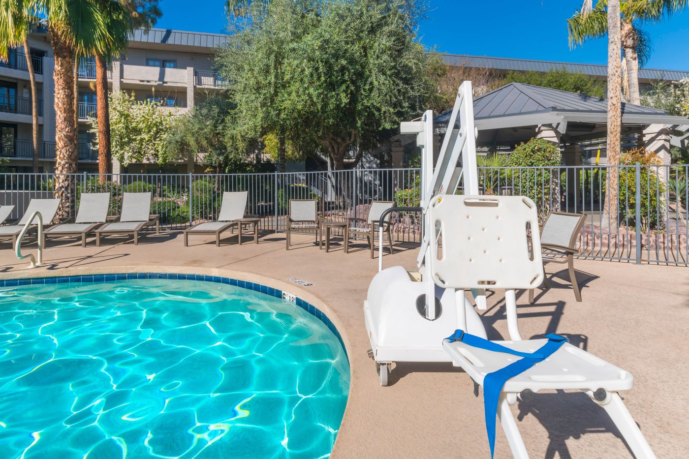 Holiday Inn & Suites Phoenix Airport North-United States-Phoenix-General view-3