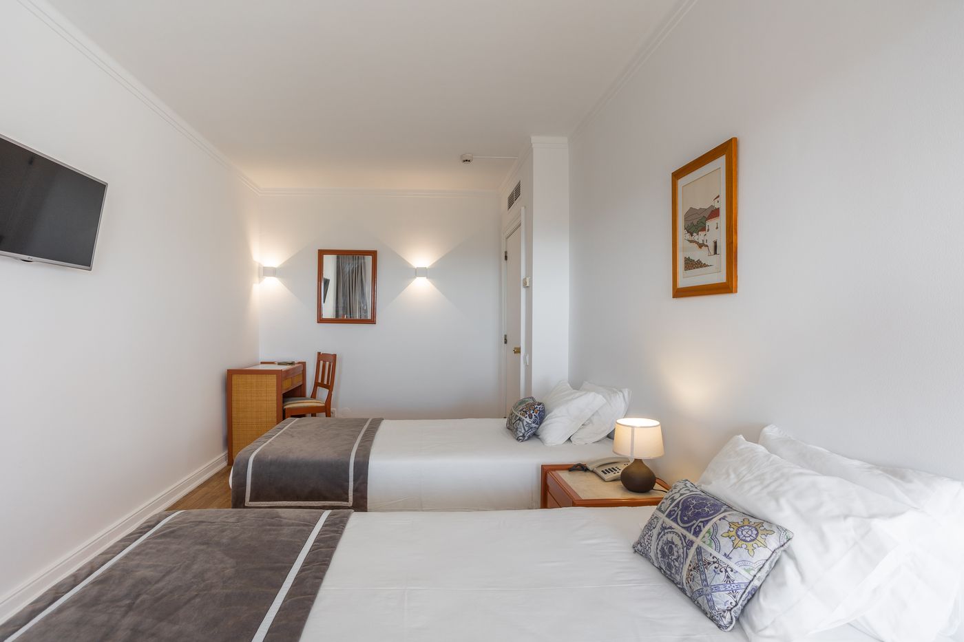 Clube-Do-Lago-Room-18