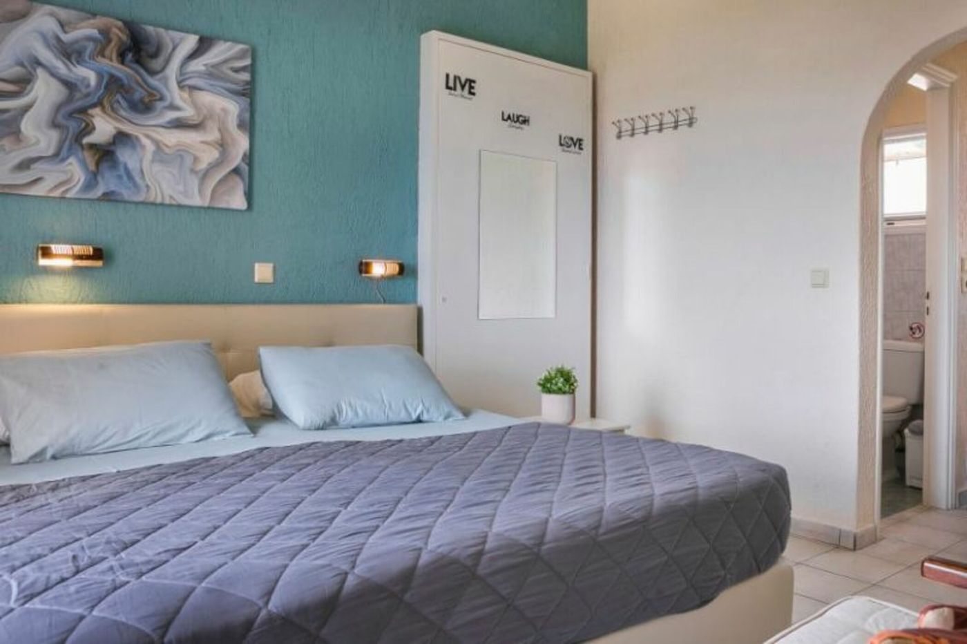 Panorama-Fanari-Studios---Apartments-Room-34