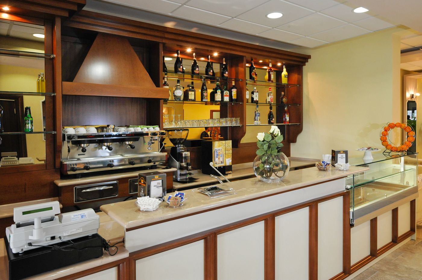 Hotel-Roma-Tiburtina-Bar-9