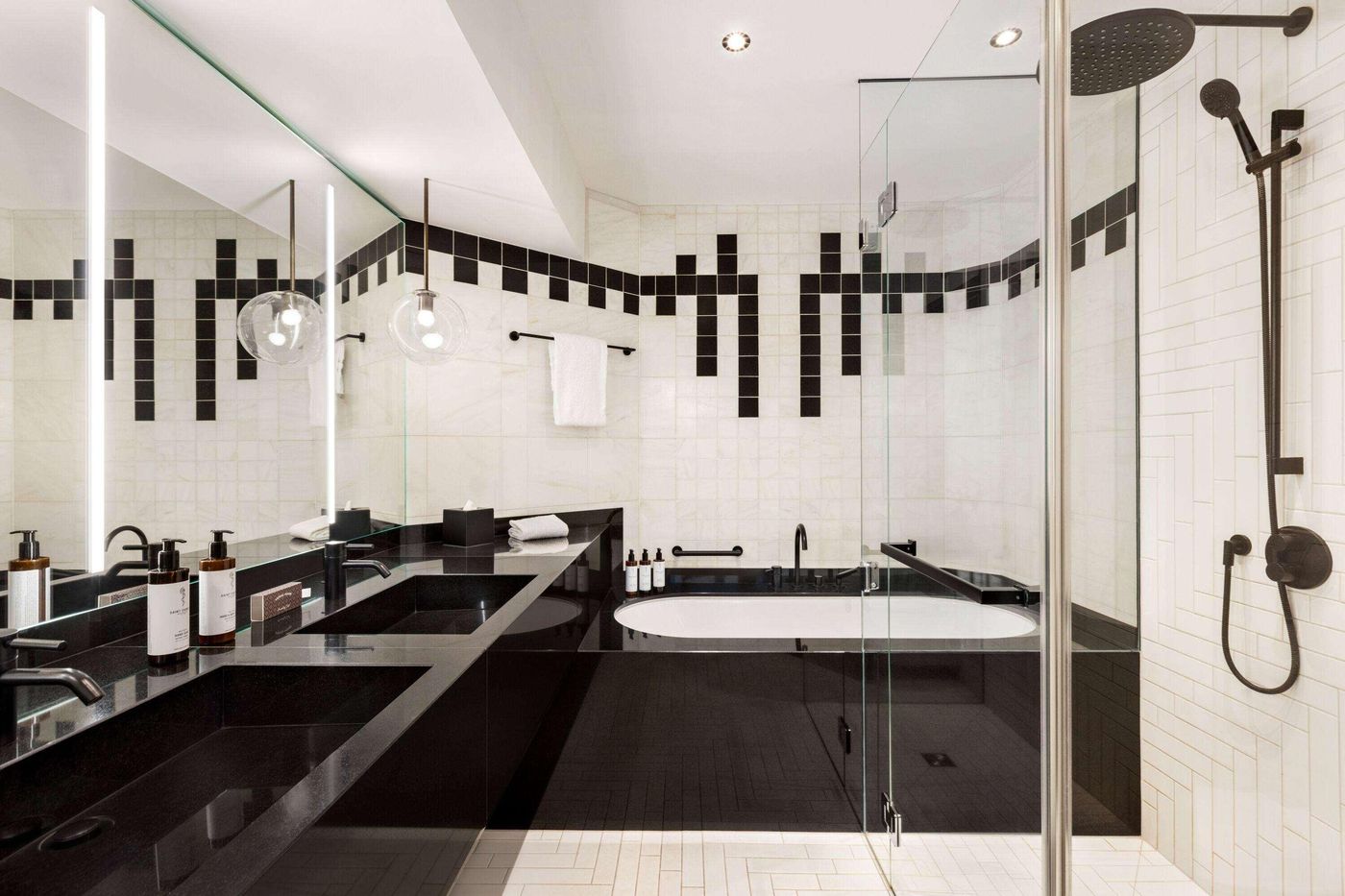 Vienna-House-by-Wyndham-Diplomat-Prague-Room-35