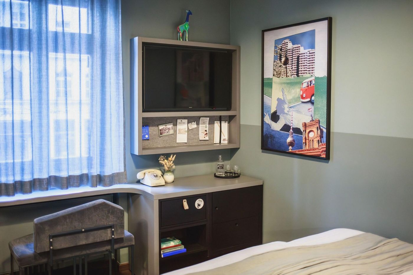 The-Circus-Hotel-Room-60