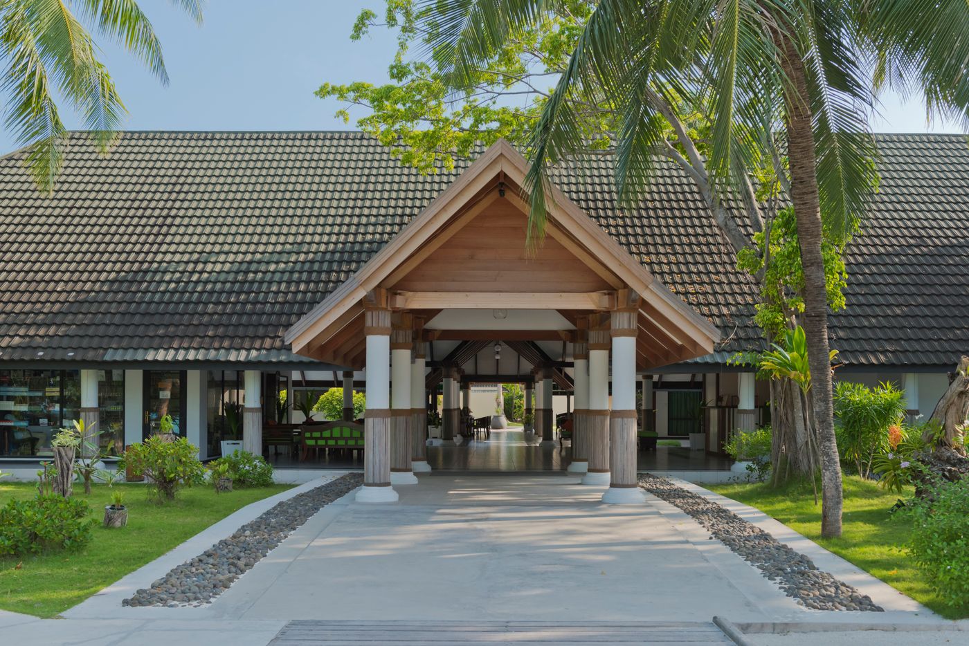 Holiday Island Resort & Spa