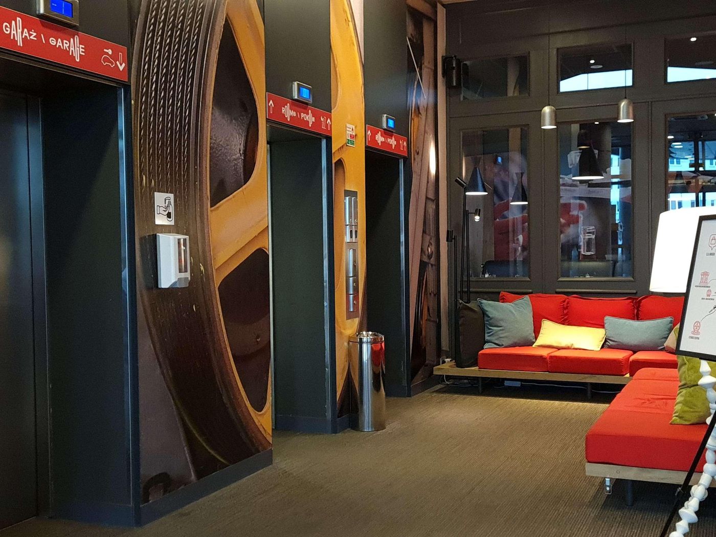 Ibis-Warszawa-Centrum-General-view-22