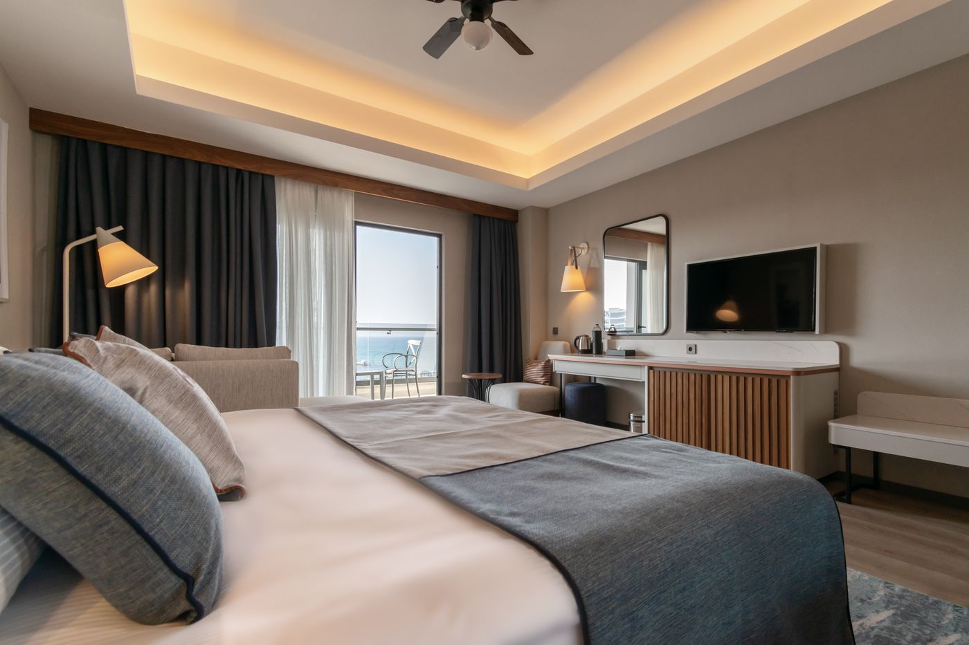 Armas-Bella-Luna-Room-27