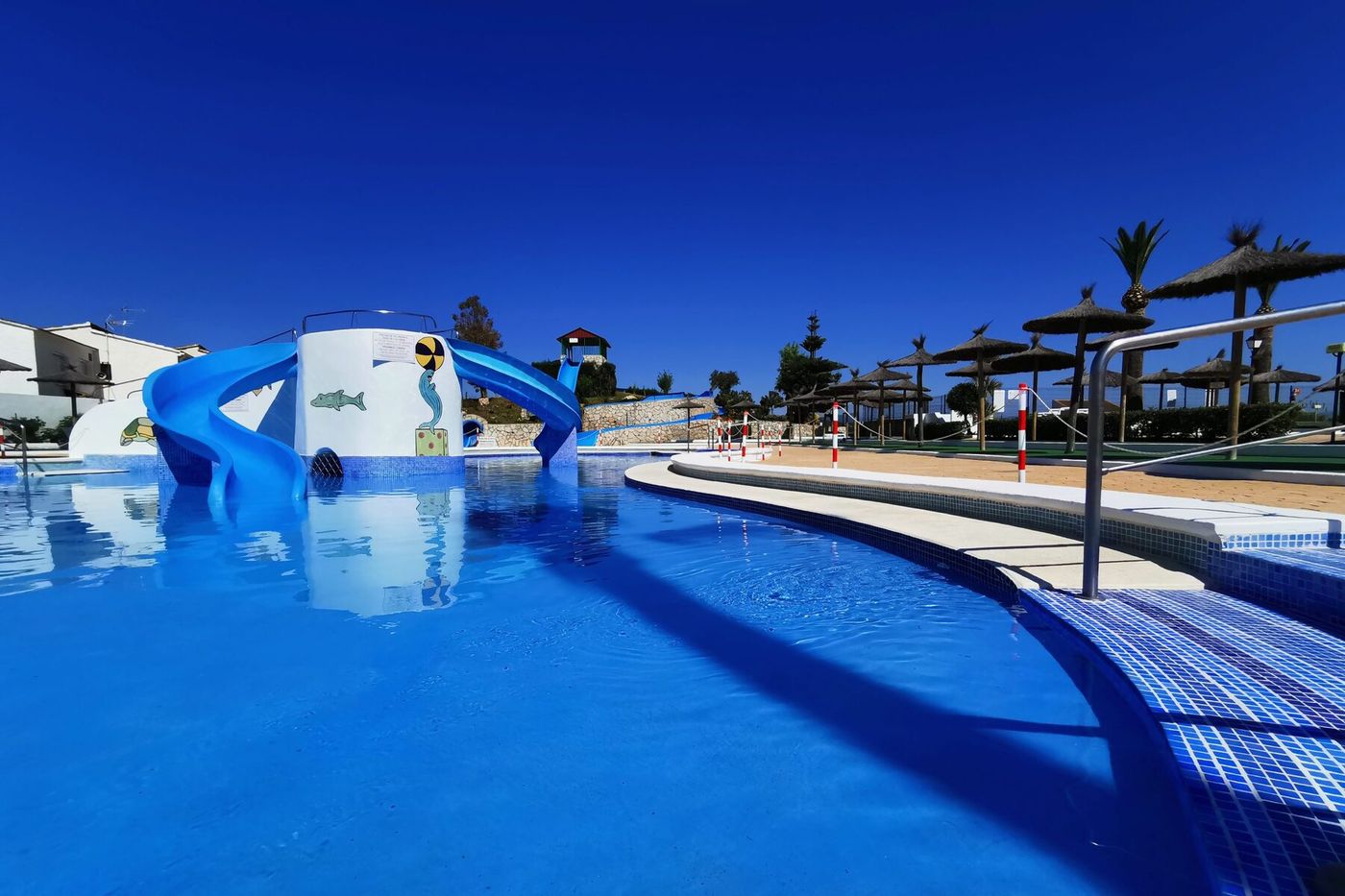 Acualandia Aparthotel & Spa 