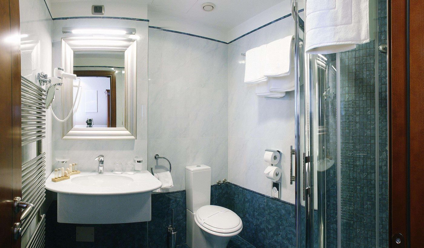 Best Western Premier Hotel Astoria-Croatia-Zagreb-General view-4